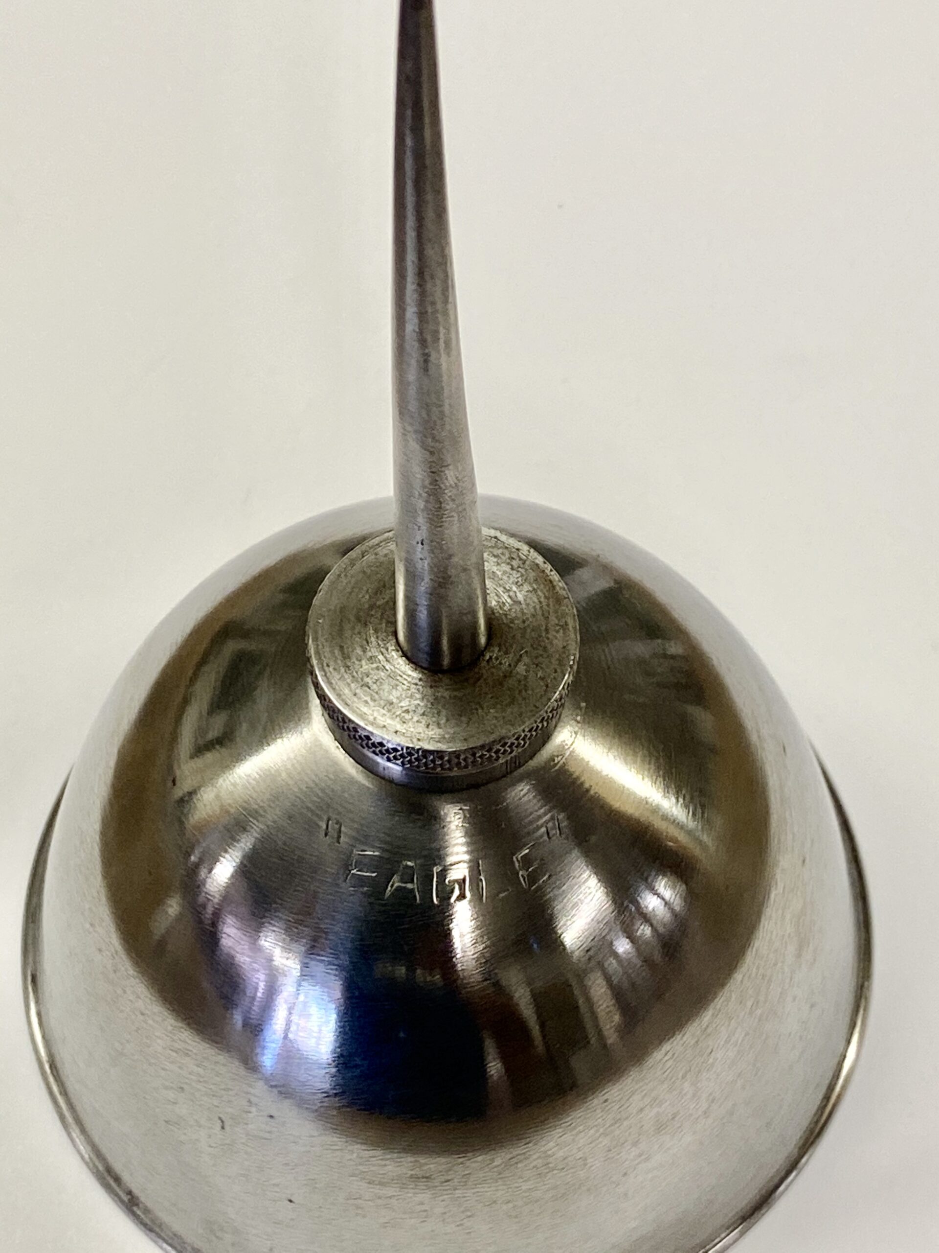 'EAGLE' Oil Can - Image 4